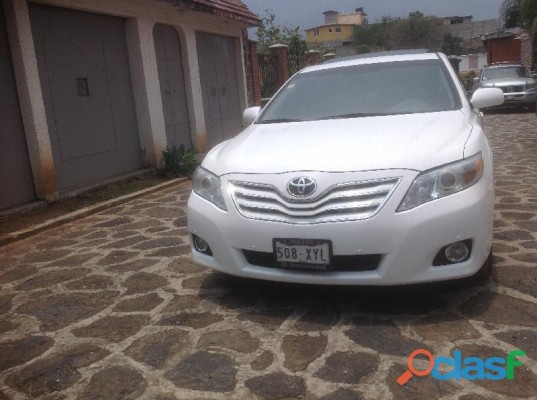 IMPECABLE TOYOTA CAMRY BLANCO 2010